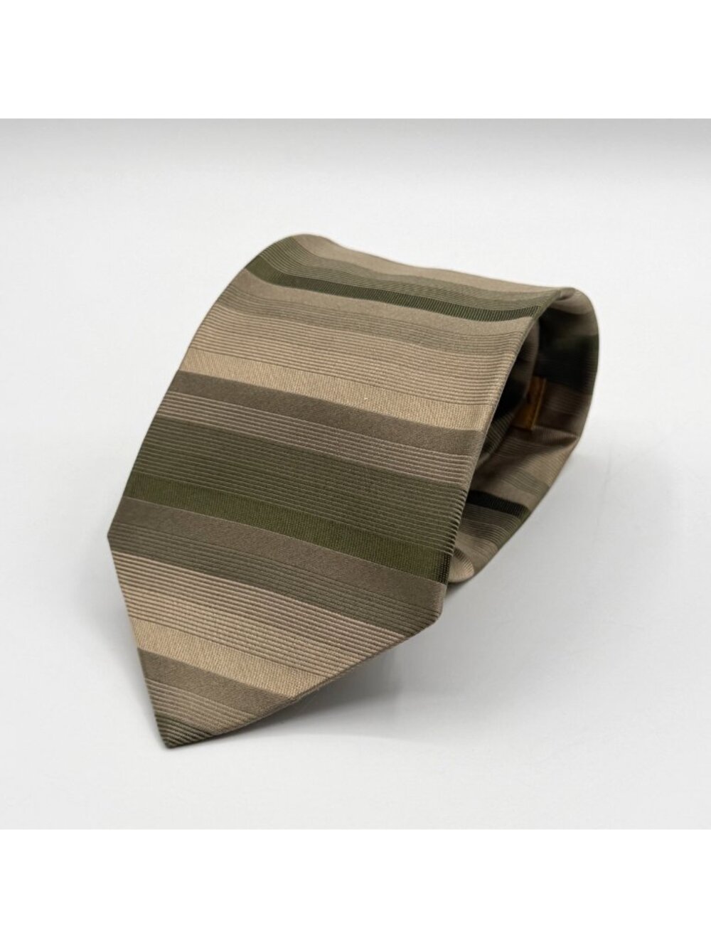 Vintage Nubio Collezione Esclisivo Green Striped 100% Silk X Long Tie 65" x 4"